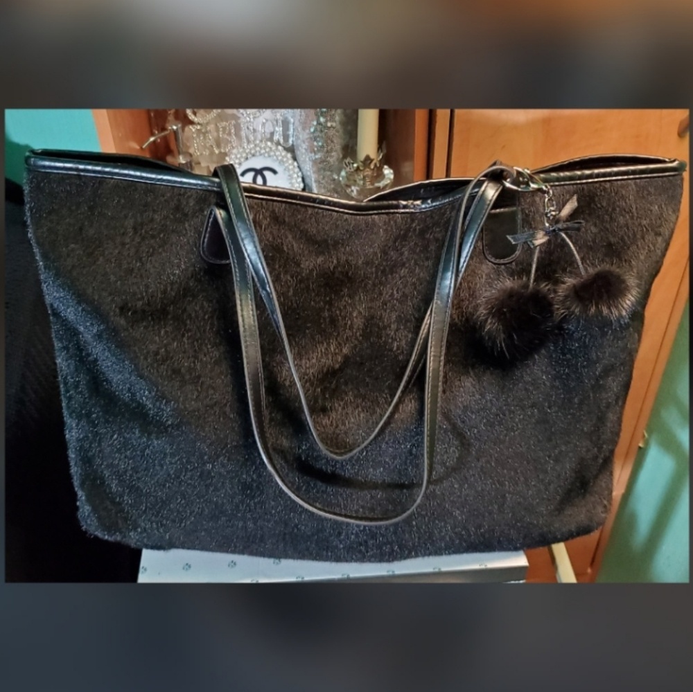 Tote bag, short faux fur, black